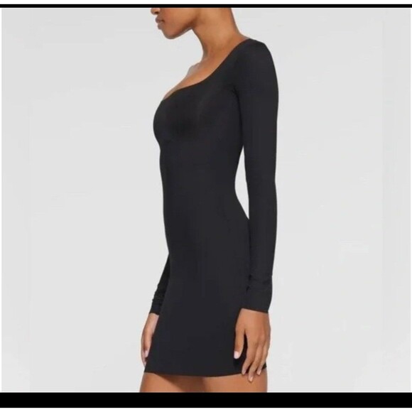 Skims Body Mini Dress - Picture 2 of 3